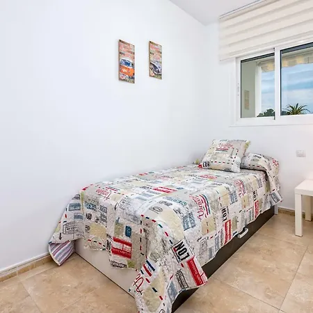 Wintowinrentals Location, Beach, Pool & Parking Apartment