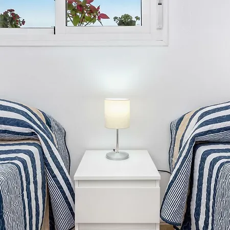 Wintowinrentals Location, Beach, Pool & Parking Apartment
